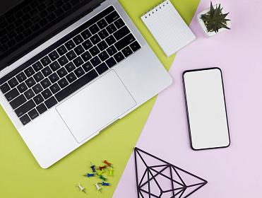 Мы в плену: как цифровая тревожность незаметно управляет нашей жизнью